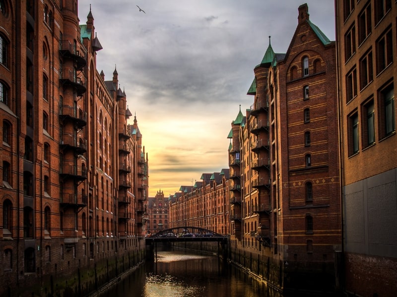 study in hamburg min