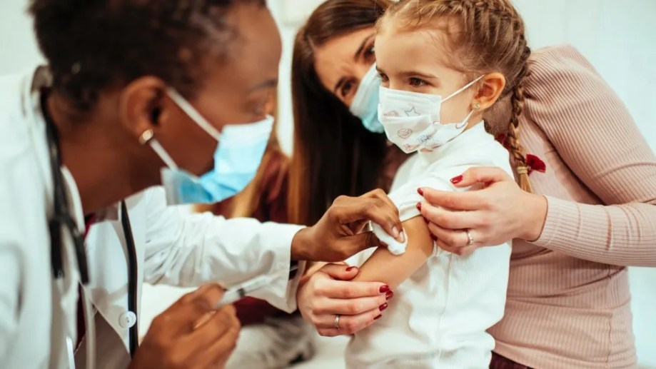 How to become a pediatrician?