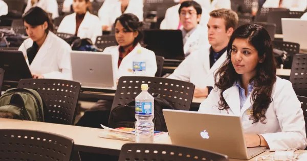 5 tips to overcome challenges for medical students and residents